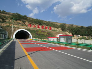 甘肅彩色路面,山西長(zhǎng)達(dá)交通設(shè)施供應(yīng)新品彩色路面涂料