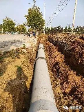 為了道路早日暢通,他們這個假期很忙碌