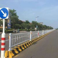 【三門峽 道路市政施工 小區(qū)城市交通設(shè)施隔離欄護(hù)欄桿工廠直銷圖片】三門峽 道路市政施工 小區(qū)城市交通設(shè)施隔離欄護(hù)欄桿工廠直銷